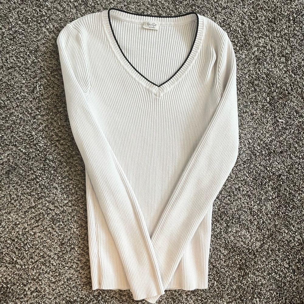 Brandy Melville sweater